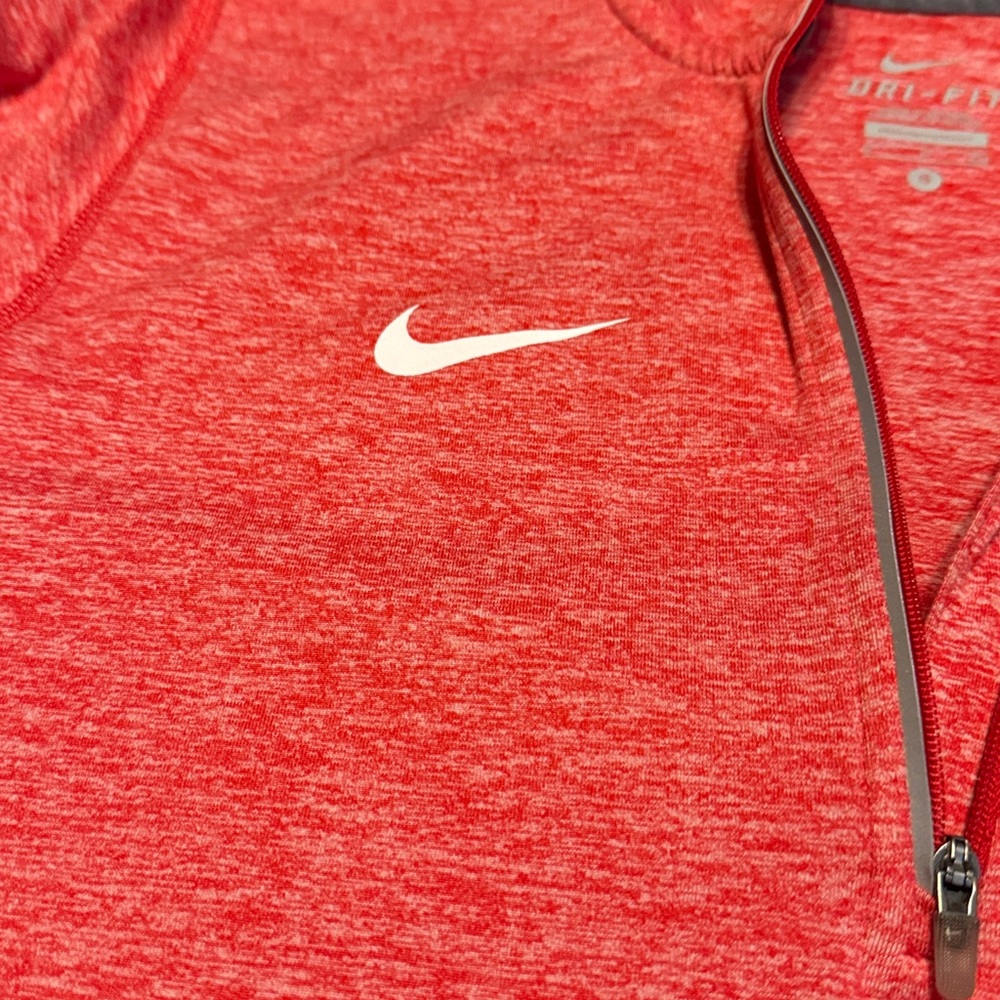 Nike Women's Red Quarter-Zip Ohio State Buckeyes Size Small - Picture 4 of 6